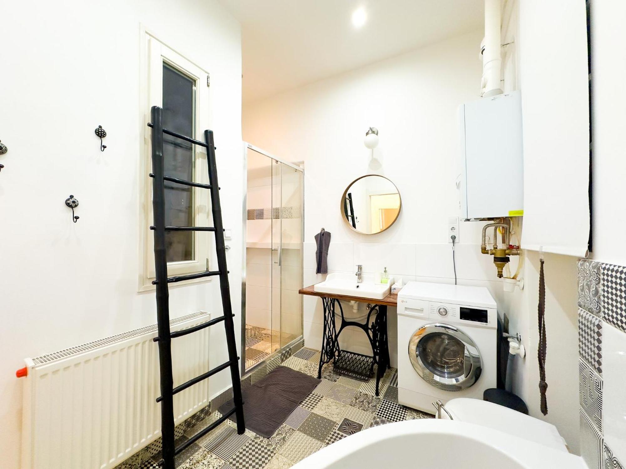 Spacious 4Br Oasis In Central Budapest - Bp Sky Екстериор снимка